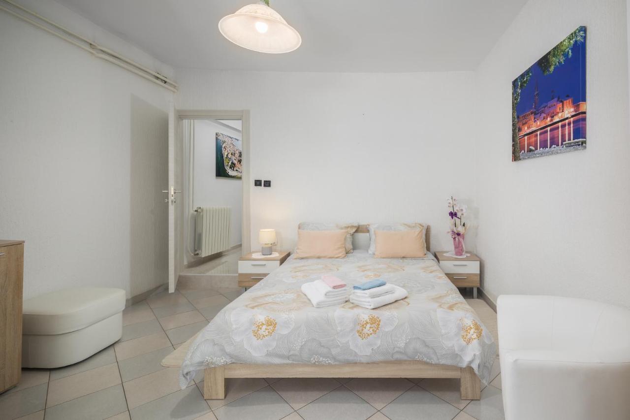 Apartment Kazalac Green Oasis Porec Exterior photo