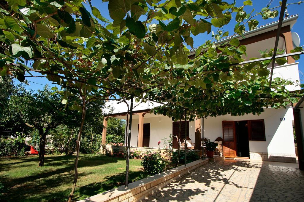 Apartment Kazalac Green Oasis Porec Exterior photo
